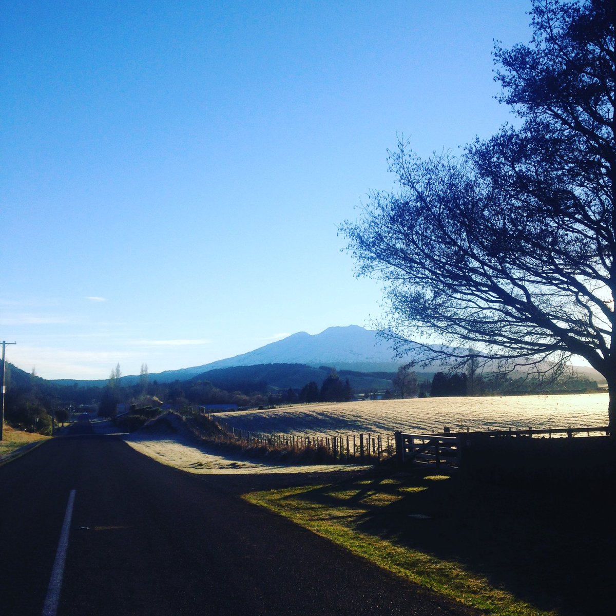 RodNuiB's tweet photo. @watsenaam @tianvrooy Not bad to wake up to; Mt Ruapehu, National Park, NZ. #GodsZone🙏 https://t.co/MByxmoZmsz