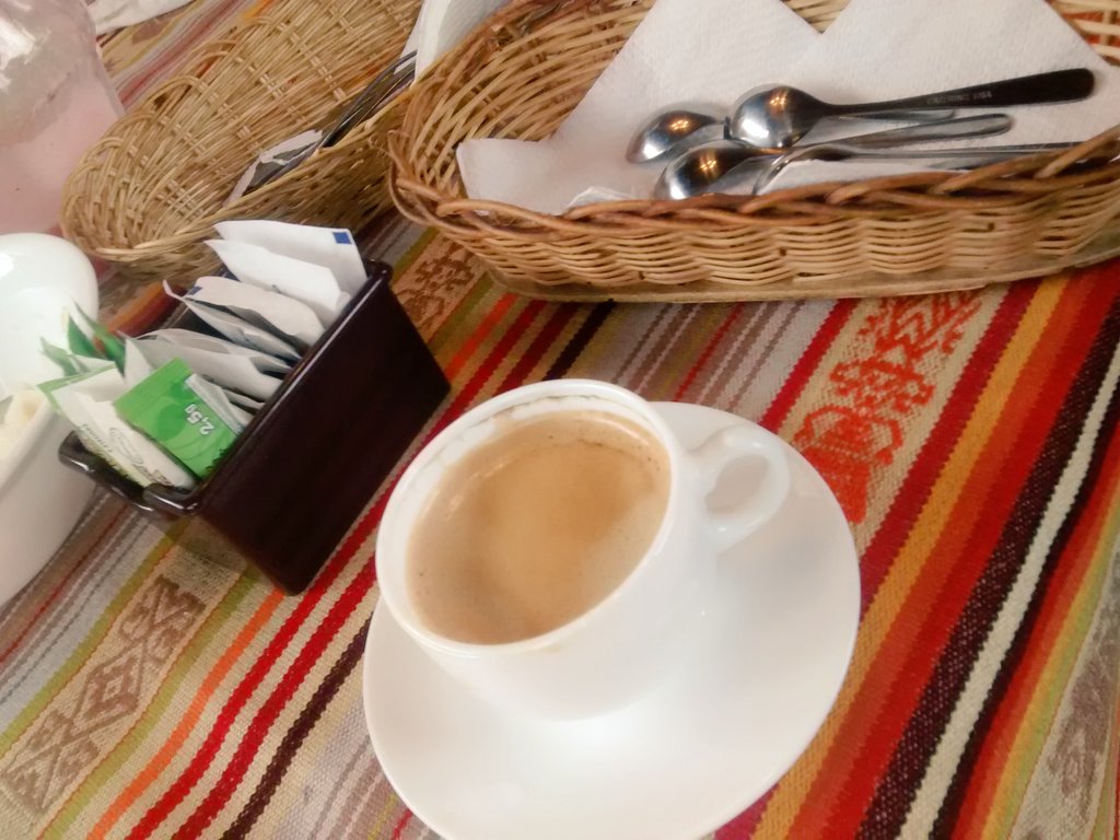 VERDE70oficial's tweet photo. Repe, Cecina, bocadillos, café... Definitivamente que rico volver a LOJA 
Nos vemos esta noche en #ClubEnVivo desde las 21:00 #Ultimamente https://t.co/b5VIQCkr5g