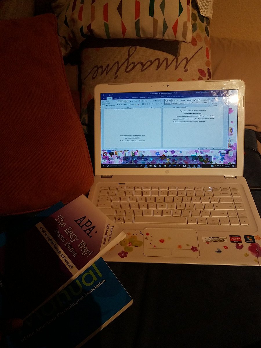 veestellar's tweet photo. When u would rather do anything else...adult student life! #BSN #summerschool2017 https://t.co/GmMFhKJ9Iw