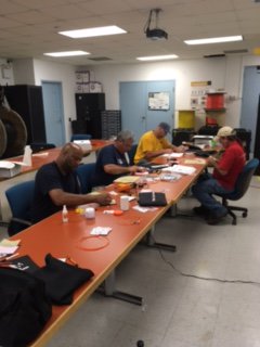 TheFiberSchool's tweet photo. Finished up another installer course yesterday w/ instructor Mike Runyon. Here are some photos of our newest Alumni! #fibertechnicians https://t.co/rvQ8vkokBu