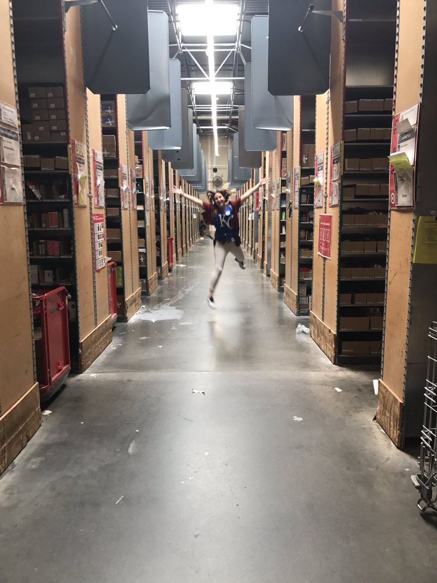Target1388's tweet image. Workin hard &amp;amp; maintainin brand EVEN N the backroom #workingmachines #d123 #taxfreeweekend @CRBrookhouser @DanFogt @A_Leigh_  #t1388theChout