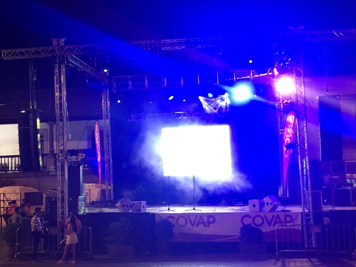 17Pueblos's tweet photo. Hoy toca... la Gala de inauguración del @JuegoOca! https://t.co/0x85tAmuGZ