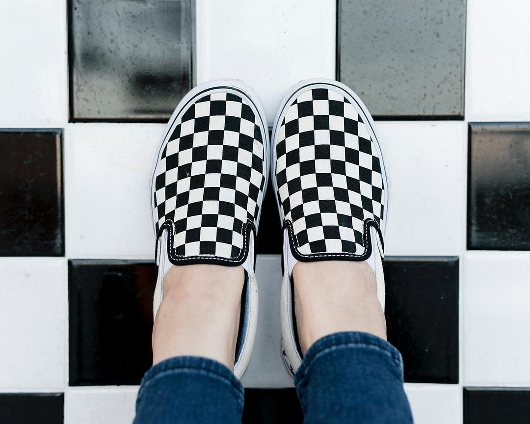 EssentialAppUSA's tweet photo. All about that checkerboard on checkerboard.

#vansgirls #checkerboard #slipon #footwear #vans #essentialapparel https://t.co/aLtKkTJIMA