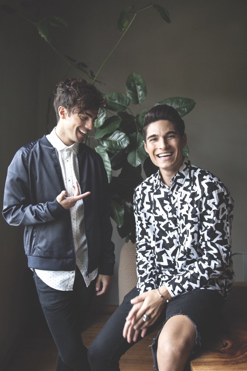 dosogas's tweet photo. Sogas! Logramos otra meta juntos, estamos en la revista @VogueMexico otro sueño hecho realidad, gracias a ustedes 💥
https://t.co/vtmO4ZiE8h https://t.co/nFDLGWlVF6