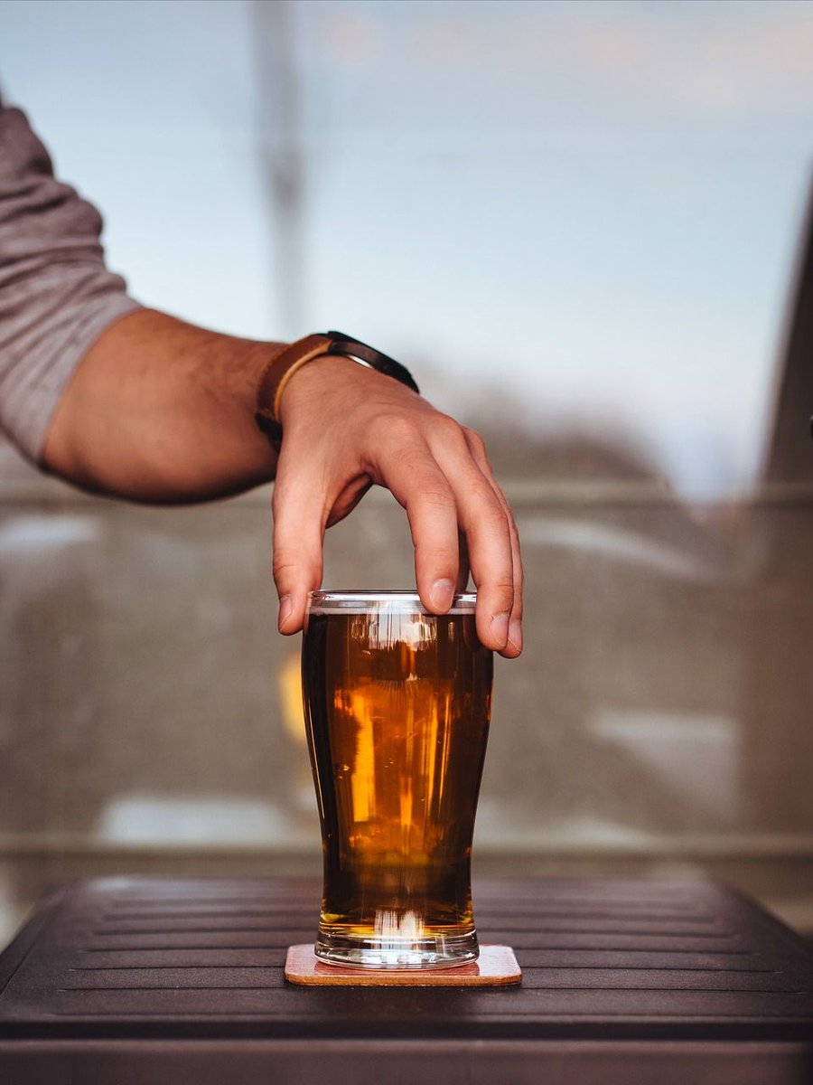 Its #InternationalBeerDay. We thought we'd share 5 benefits of beer to your mental health.Enjoy responsibly &amp; cheers buff.ly/2tKUINu