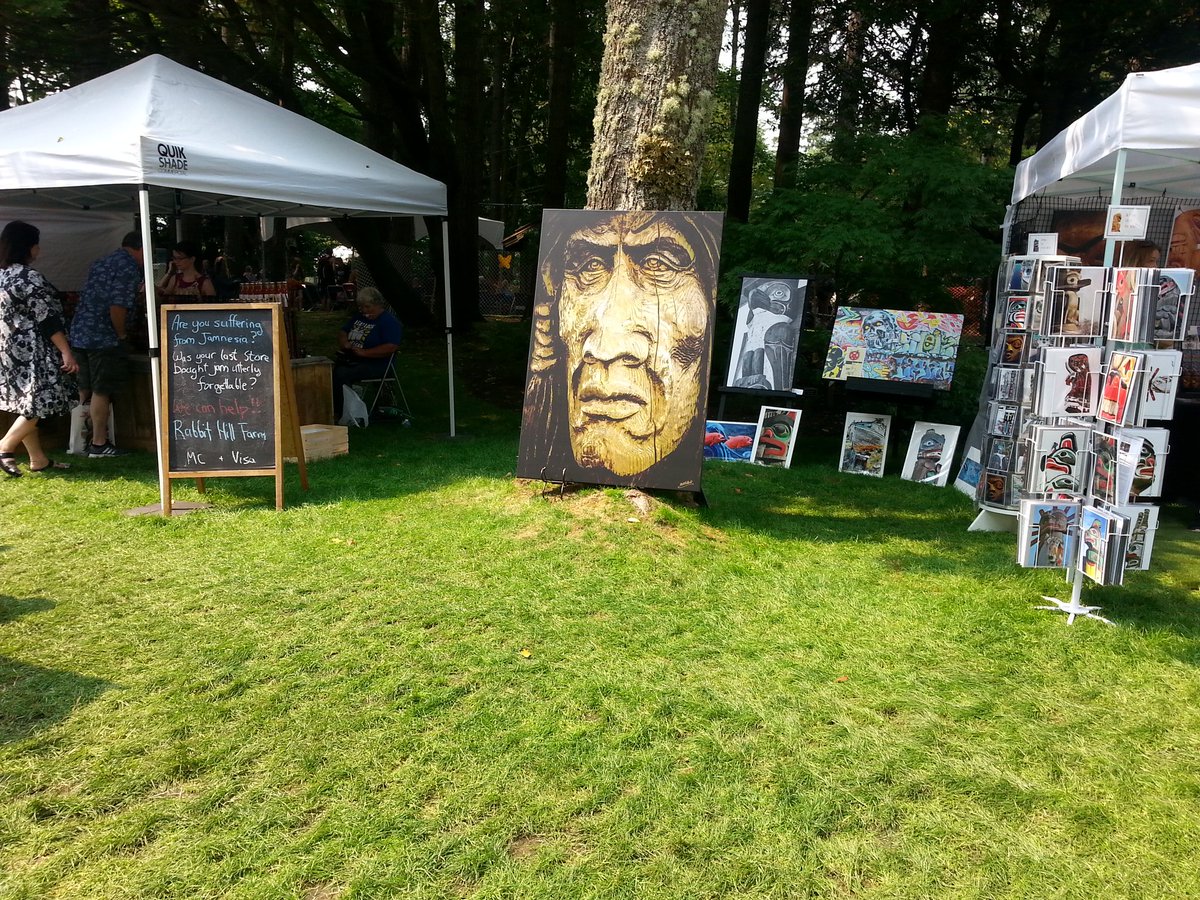 TheEagle973's tweet photo. Amazing art, tasty food, and great music @FilbergFest #filbergfest https://t.co/6DZGh4a7EV