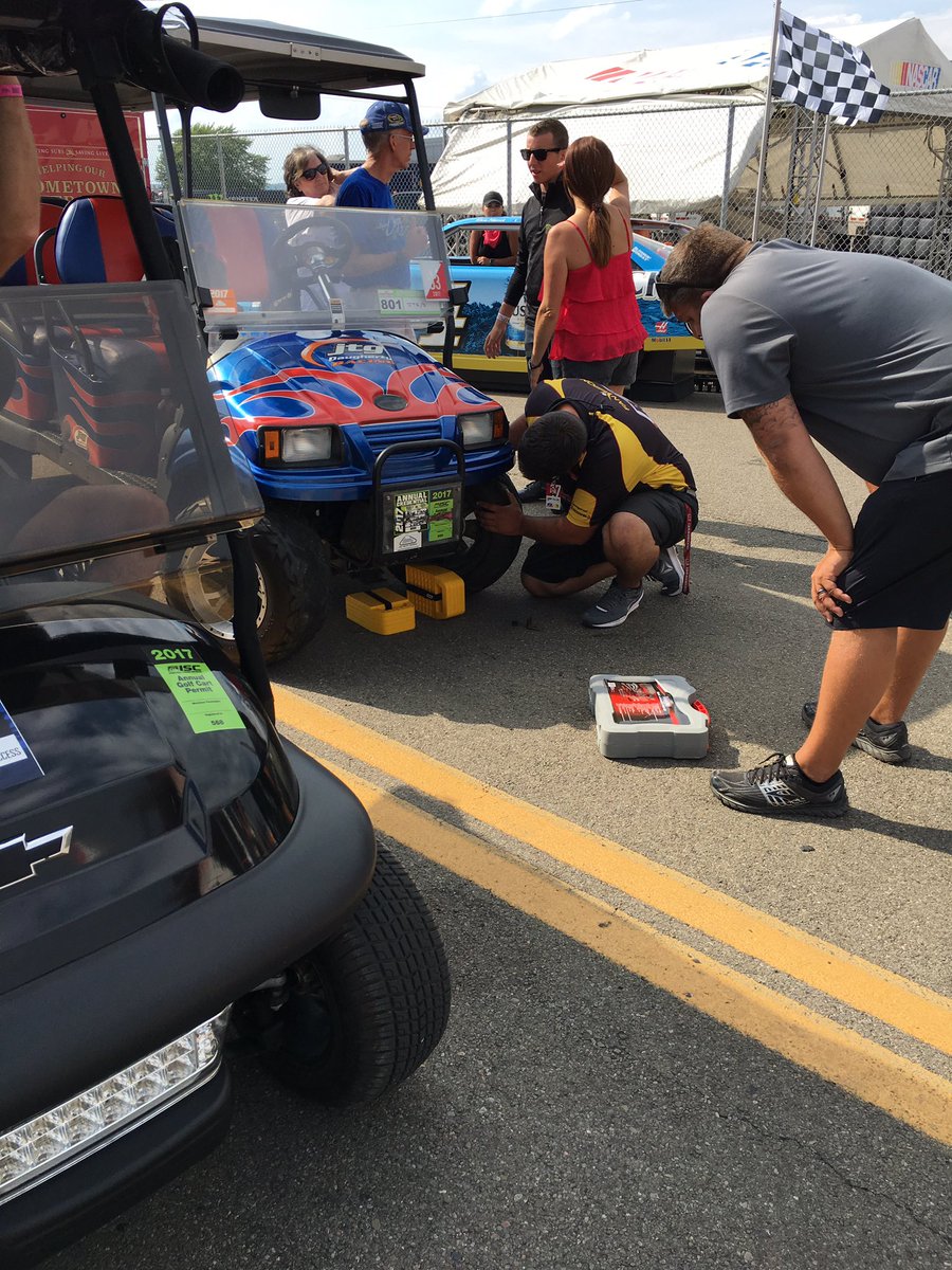 Big problems @JTGRacing here at <a href="/WGI/">Watkins Glen International</a>