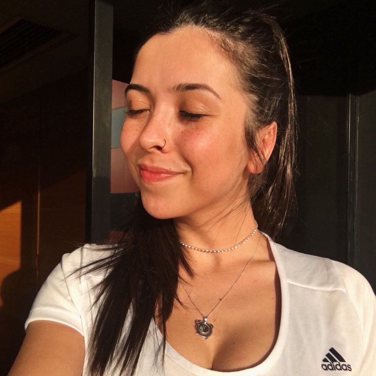 gabiefernandes's tweet image. Eu no sol / minhas amigas no sol