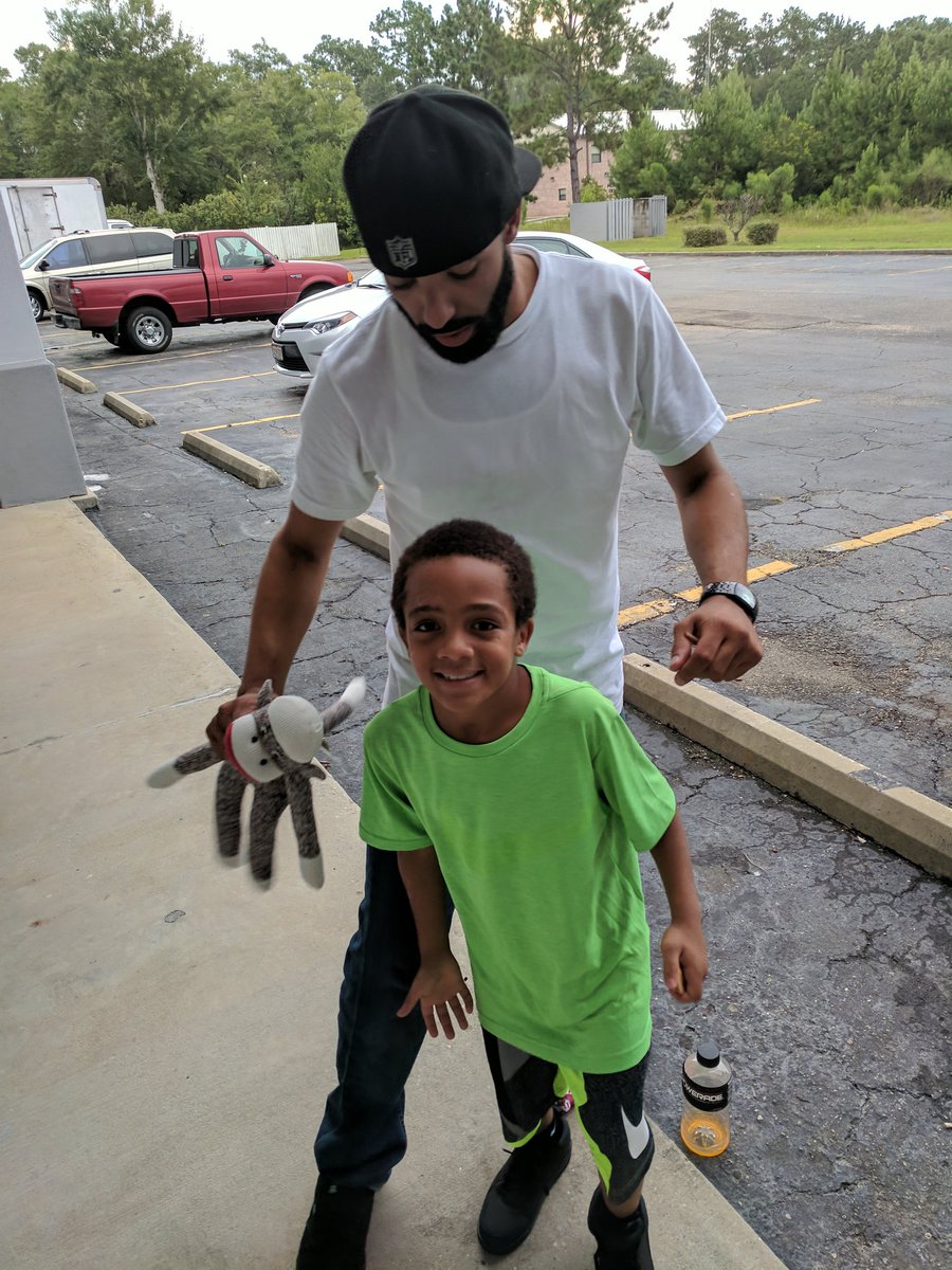 ThatNillaMobley's tweet image. My mini me!!! Everything I do is for you and your sister!! Like Father, Like Son!! #MobleyTwin #TwinMobley