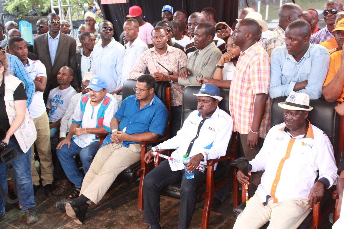 TeamHassanOmar's tweet photo. Our candidate @HassanOmarH  promised an inclusive Government as from 8th August 2017 #JohoVsOmar https://t.co/SZCdzHGVUp
