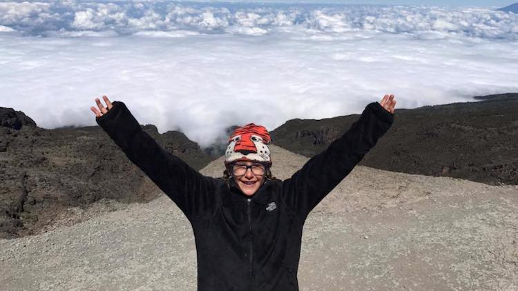 Hope_4_humanity's tweet photo. Despite heart problems, 8 year old Roxy Getter has become the youngest female to climb Mount Kilimanjaro https://t.co/vLvzXtIUGA