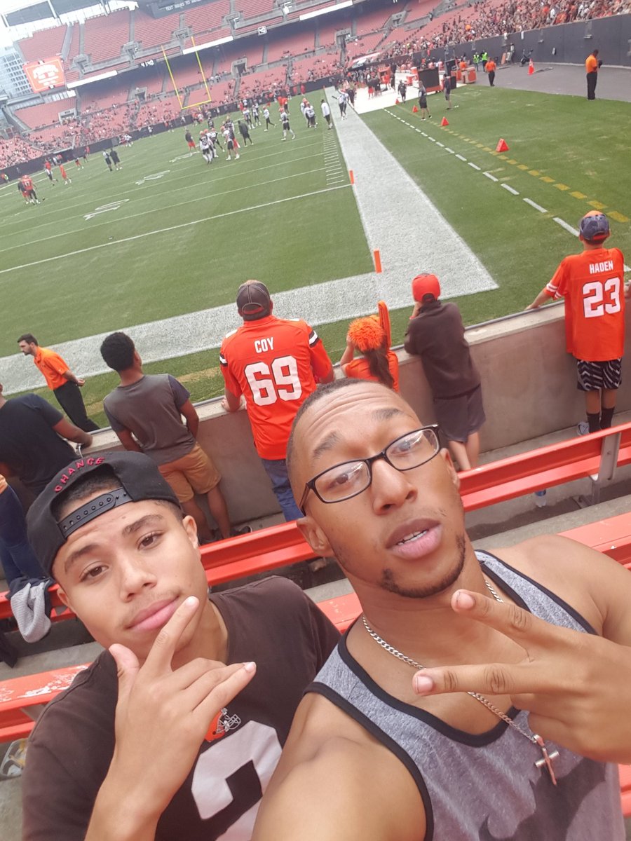 MorganStevon's tweet photo. Nowhere else I'd rather be… #OrangeAndBrown @Browns https://t.co/ZY4p1jVnrz