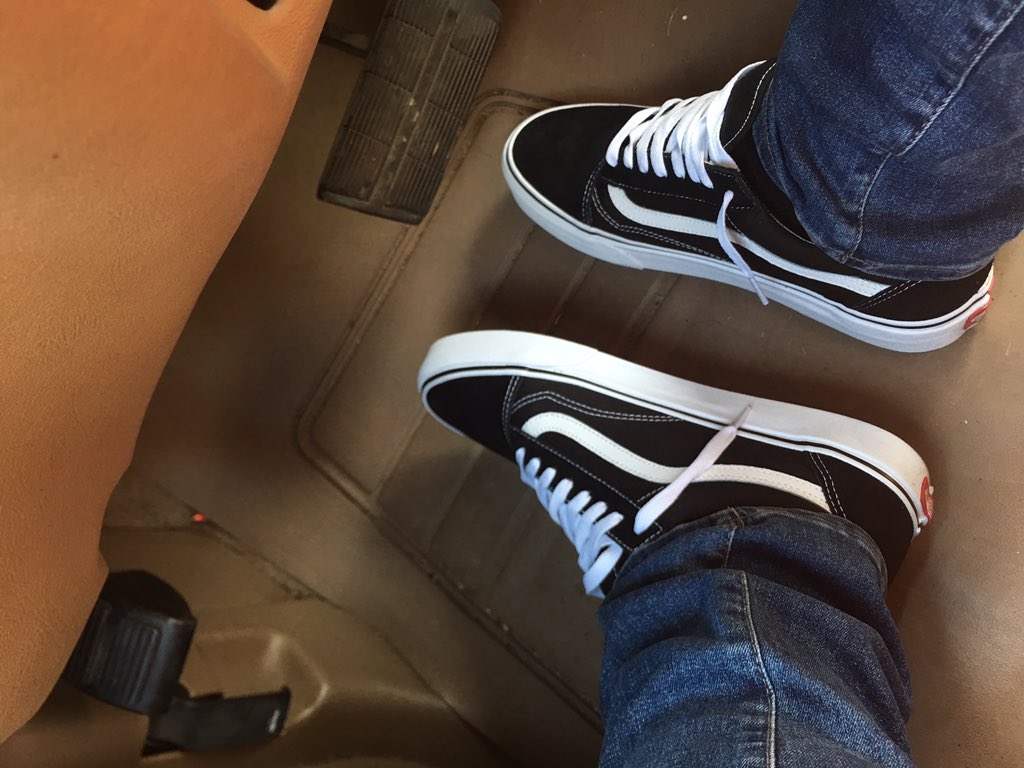 jdjku4's tweet photo. @ComplexSneakers Fresh #OldSkools https://t.co/hBSGsi6L51