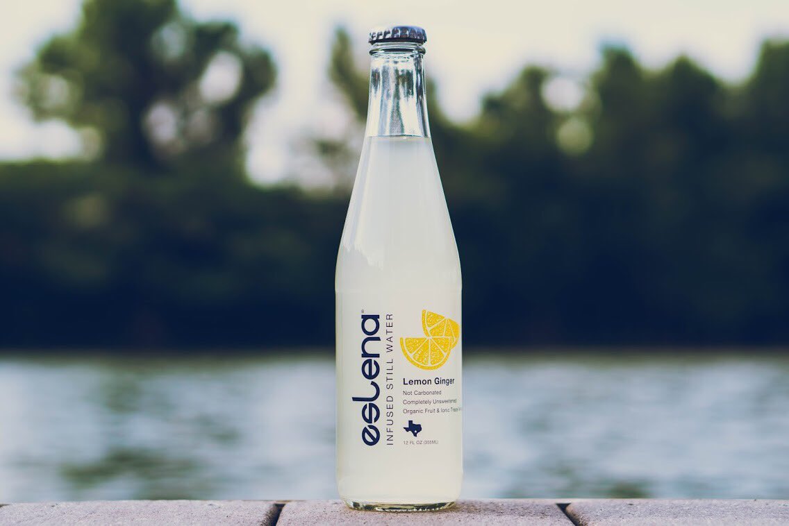 Fun fact Friday! Kings used give lemons as 🎁 ...Interpretation: give eslena LG to a friend and become a king! 👑 😂💦#Friday #lemonwater #texas