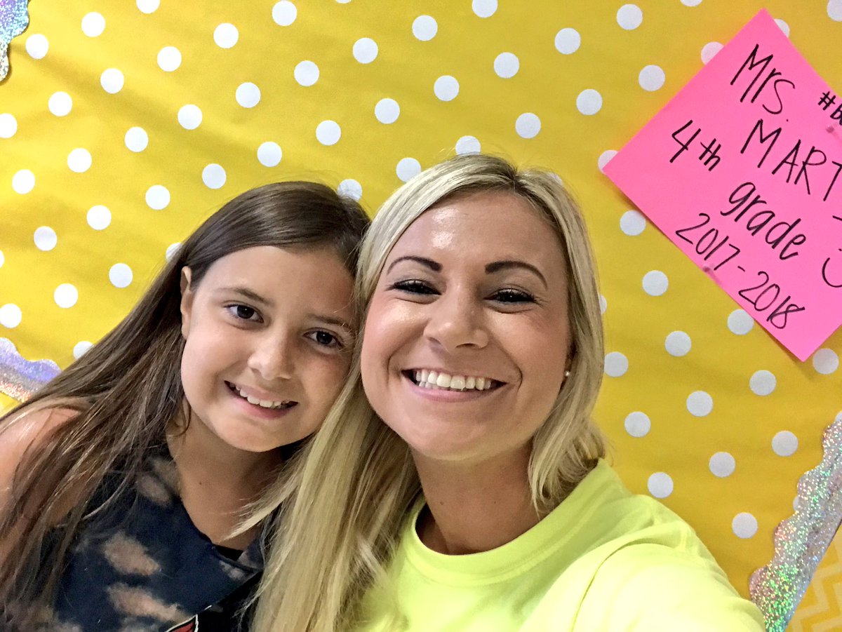 Mrs_MartinOES4's tweet photo. A sweet new STAR ready for her first year at OES!!! @OESrockSTARS @suptking #B2SB17 https://t.co/okDx6tLLwW