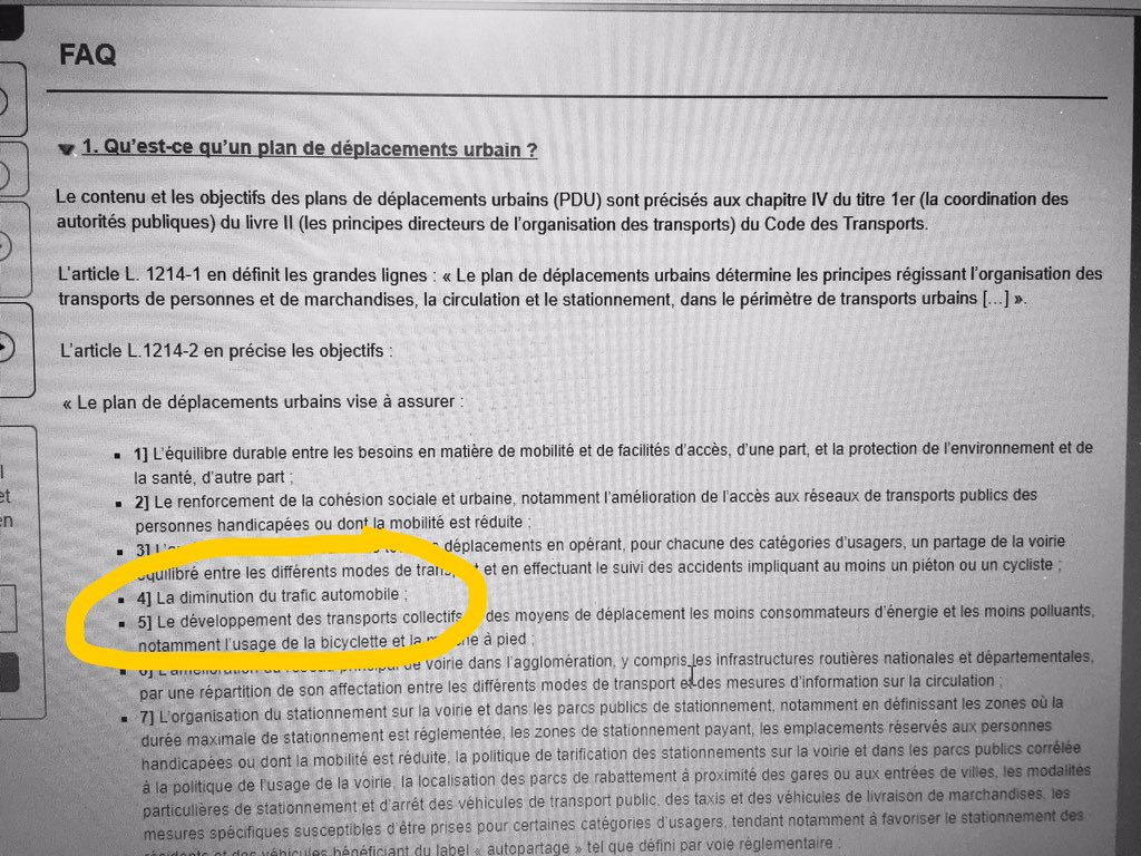 FARaVelo's tweet photo. @briceperrin Le préfet doit assumer l'objectif très clair du #PDUIF, ici en noir et blanc, encerclé en jaune. https://t.co/AfVpC8Ha9l