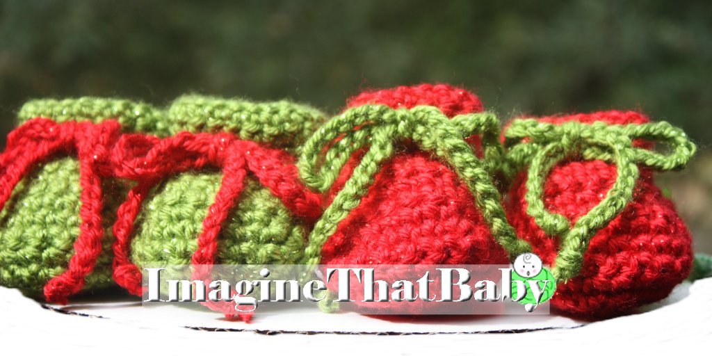 ImagineThatBaby's tweet photo. Christmas Sparkle Crocheted Booties @Etsy https://t.co/EyvgWEB46P #sparklebooties #christmasbooties #redbooties https://t.co/cpVPlmK1MG