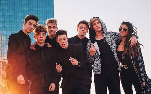 NinaMitchell_03's tweet photo. This makes me so happy😍 @whydontwemusic @shaymitch  @bianca_seavey https://t.co/UtaBRzCLqk