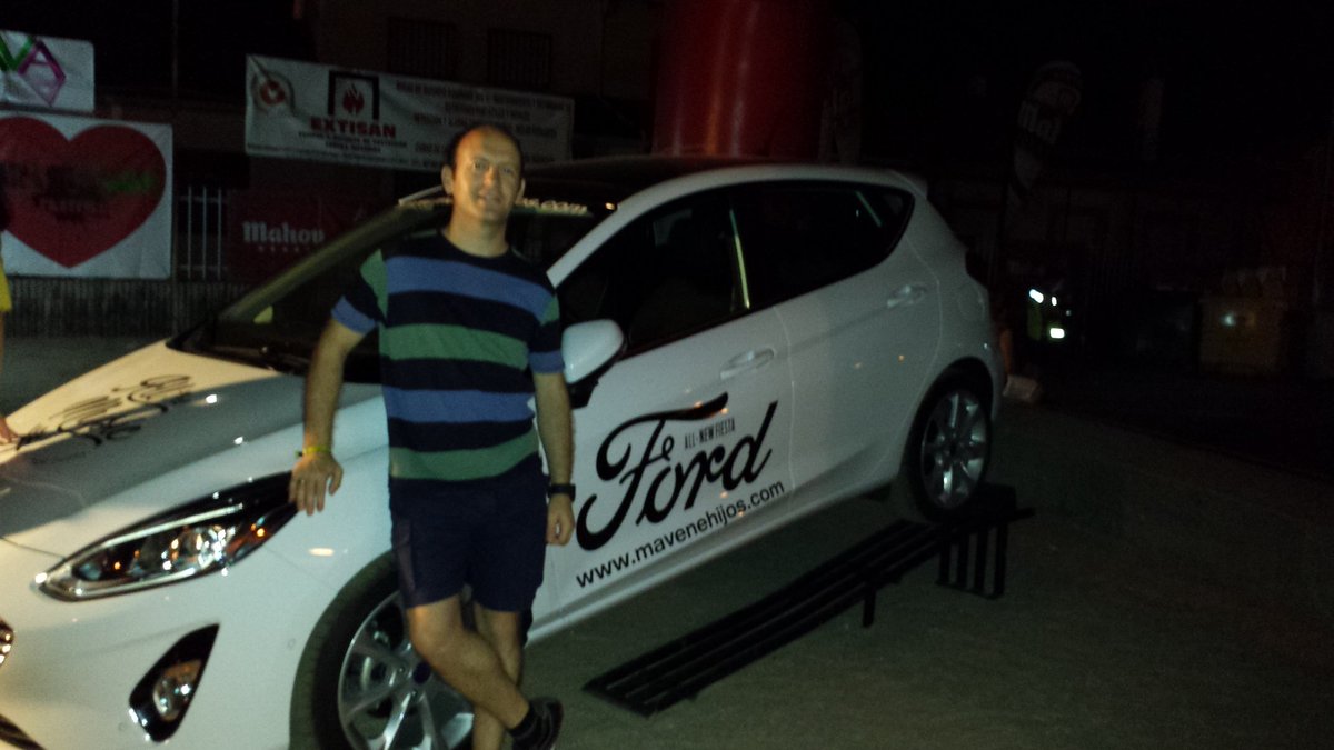Marcotz04's tweet photo. Empezando el #Verasummer '07 con Ford! https://t.co/BzlJEVqo4F