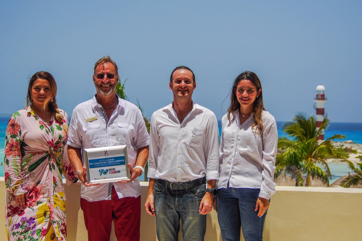 #HyattZivaCancun se enorgullece al ser parte del programa #YoQuieroACancun como "Hotel a favor del cuidado del medio ambiente".  🚯♻️