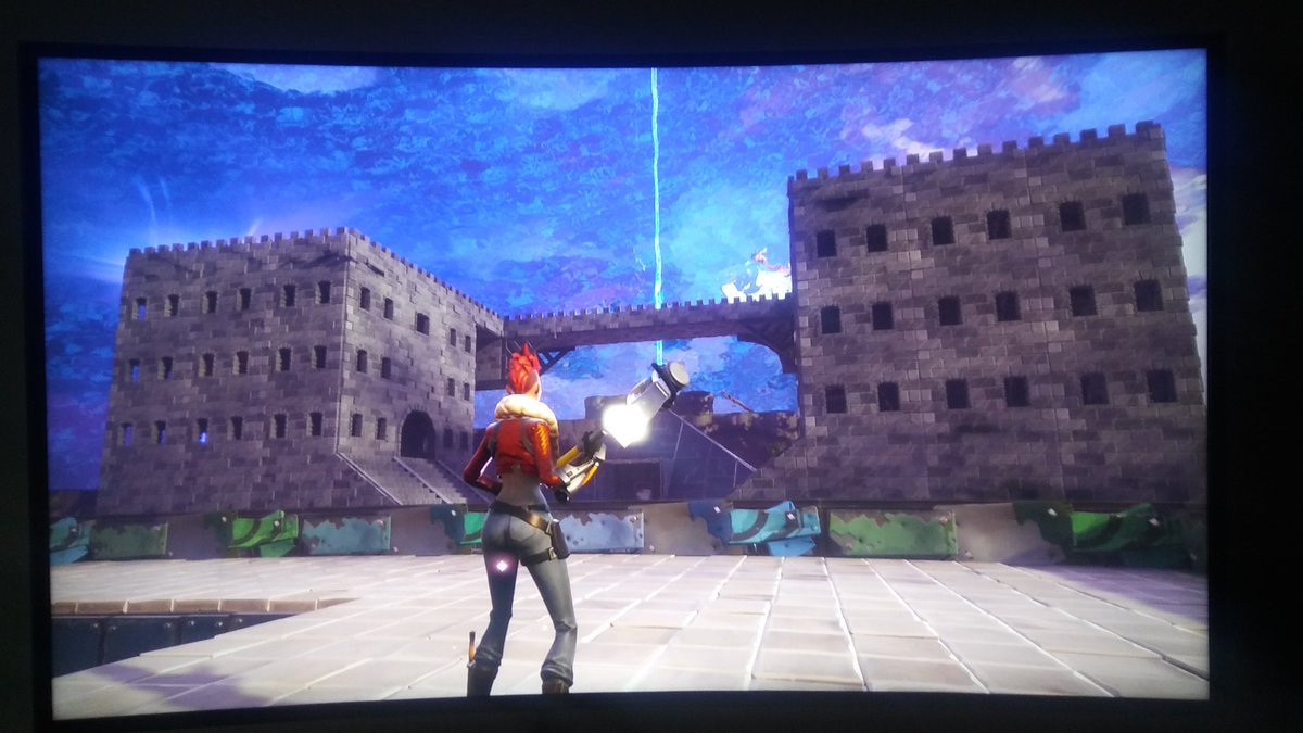 Nemes1sz's tweet photo. @FortniteGame rebuilding Rome to its glory days 😂 https://t.co/dPJ9zI7pk9