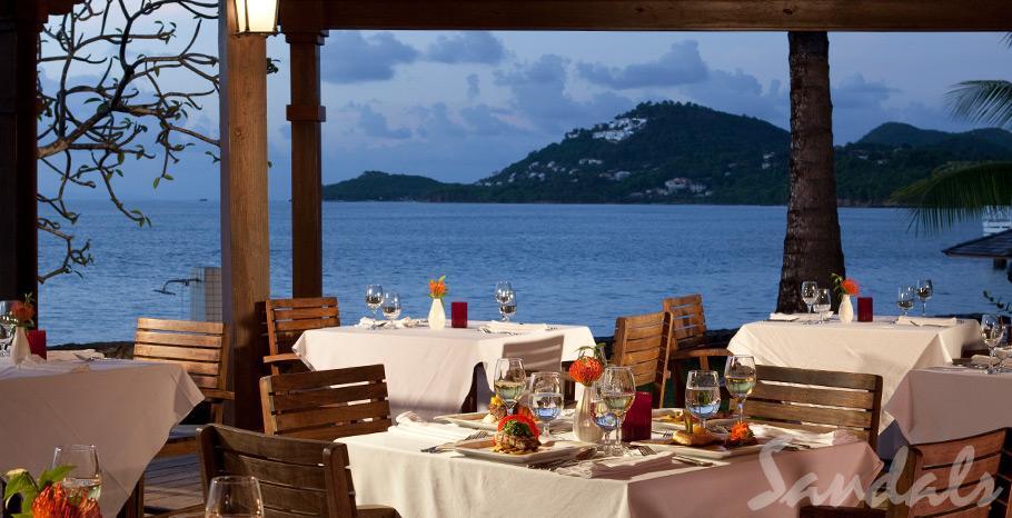If the views from The Beach Bistro doesn’t automatically draw you in, the aroma of... sluri.us/fh34cp17e
