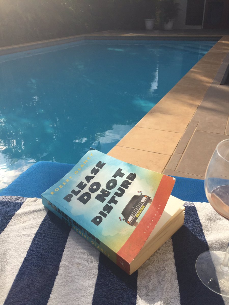HendoAmber's tweet photo. Final day in Fiji, relaxing poolside, loving the book @RobertGlancy  #notreadytogohomeyet https://t.co/WzdMaMWBMO