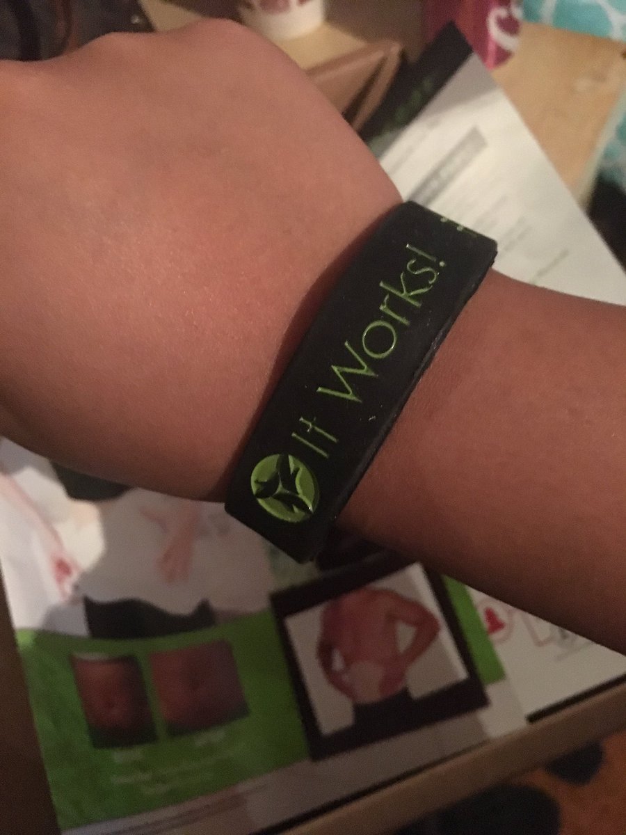 JessicaRedRuby's tweet image. It's here guys my boxs of myitworks 😊