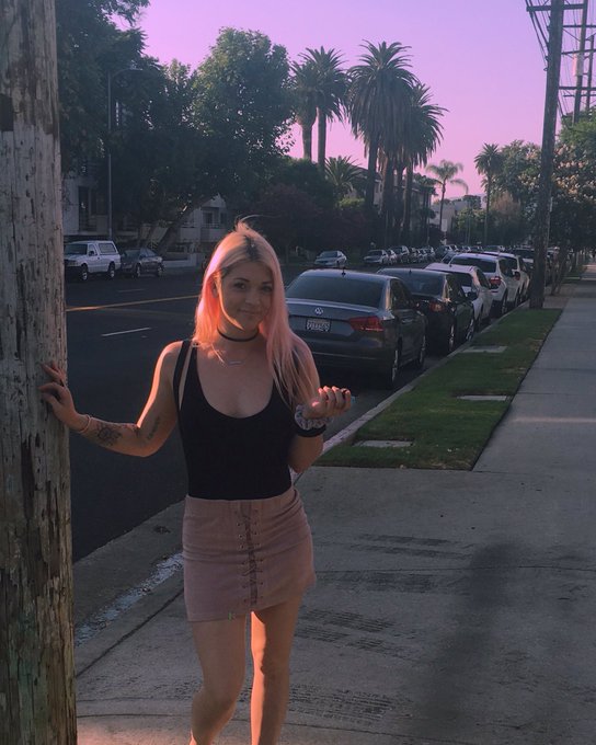 Me todai🌴 https://t.co/vOnDjXE518<a href="/tag/beachbunniez"class="tags"><span>#beachbunniez</span></a>