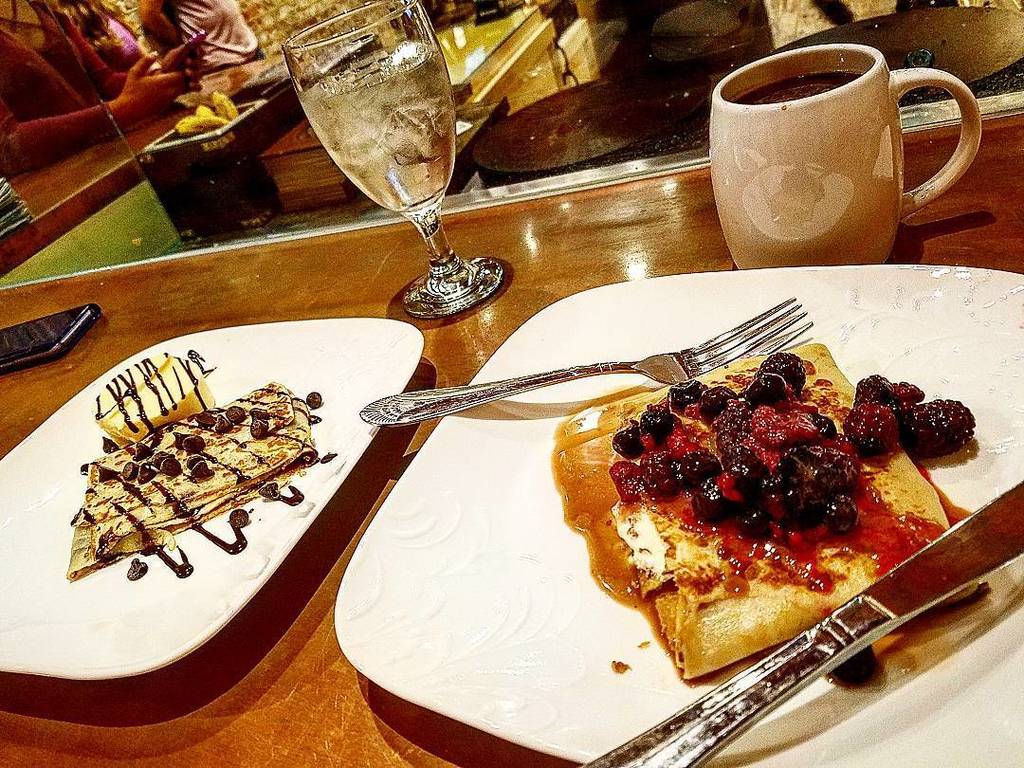 GageFitness's tweet photo. Being bad at #Fosko' s!
Love their crepes! #CoffeeAndCrepes https://t.co/tYFFS6NOlV https://t.co/tJA1vqCy9l