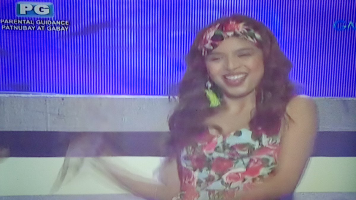 🔥🔥🔥 Eh tinapatan din ni Madam? 😍

#ALDUBJustLove