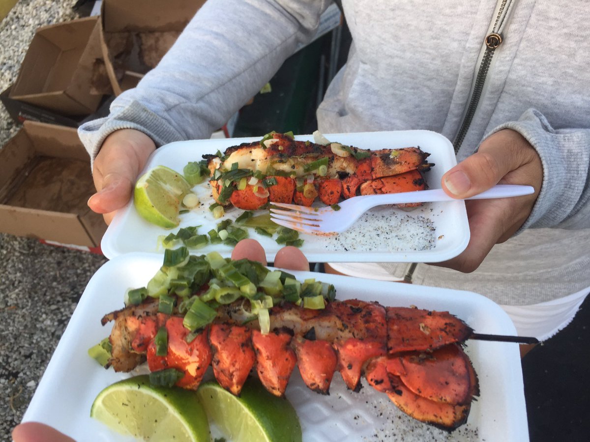 OakleyOC's tweet photo. Lobster time @AsianGardenMall #LittleSaigonNightMarket https://t.co/aFKuEb1TcJ