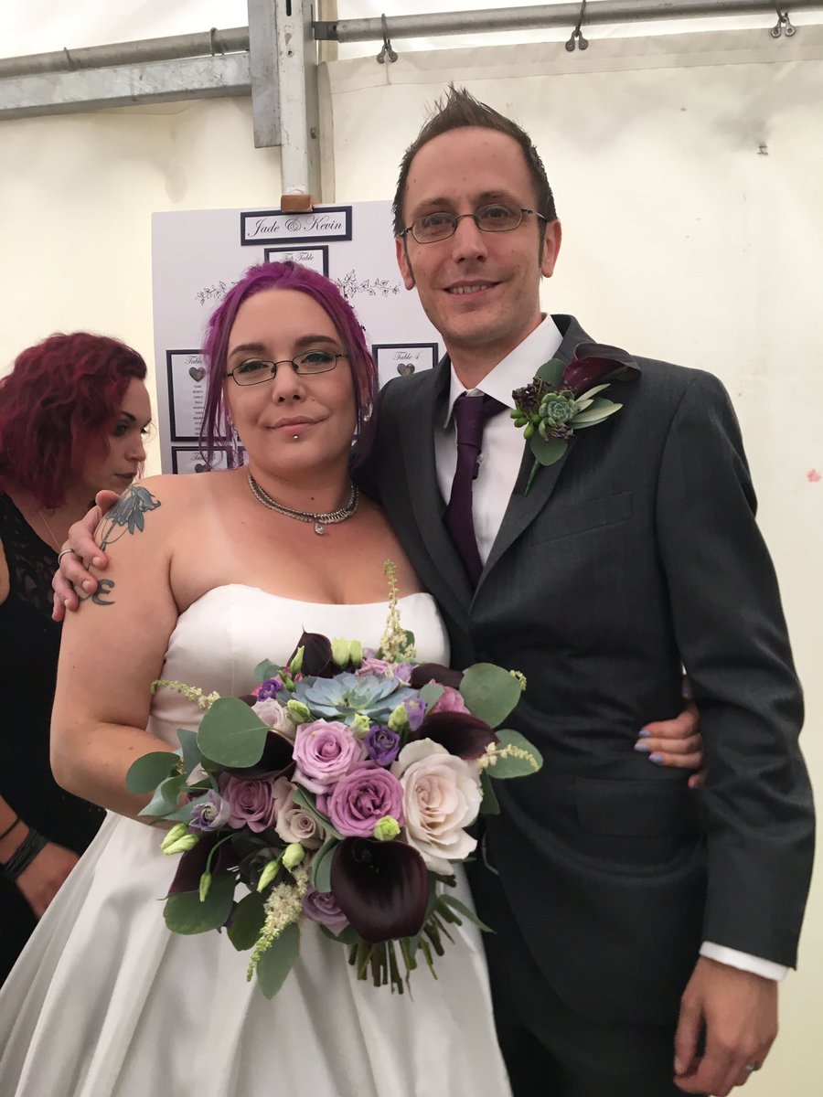 Fine Flowers Company tweet media