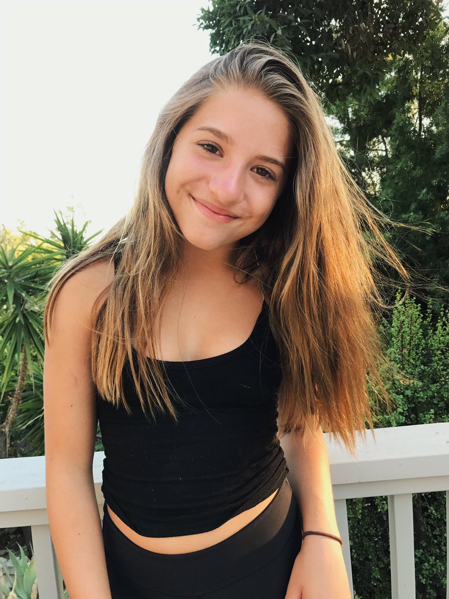 LaurenOrlando's tweet photo. look how cute my best friend is https://t.co/OyzCLYcy3H
