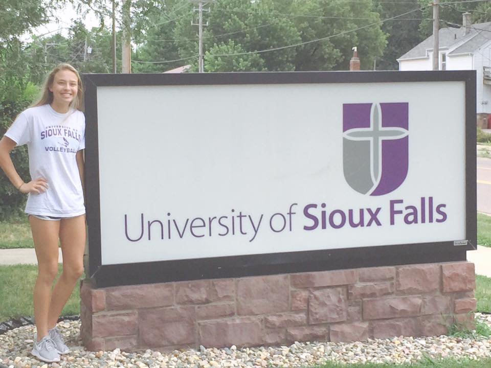 Allie Kerns is heading to the Univ. Sioux Falls after graduation to play volleyball &amp; further her education.  #clublegacyvba #volleyball