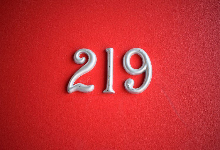 musiccityhotel's tweet photo. Make sure your room numbers pop 👍 https://t.co/sILN75WpRJ