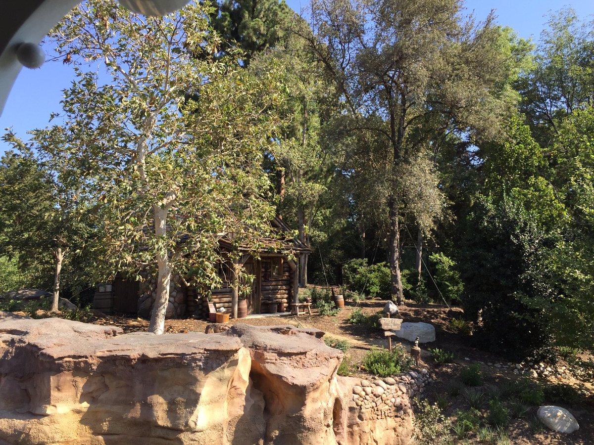 LaurasMiscMovie's tweet photo. More scenes from the #MarkTwain #ReturnoftheClassics #Disneyland https://t.co/d0IKnK02Jx