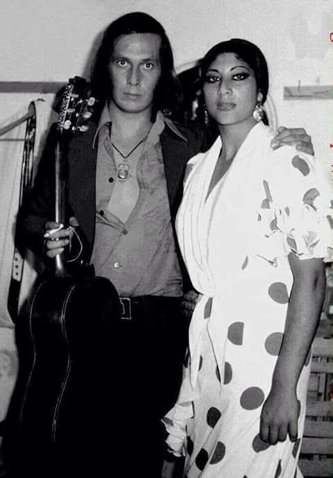 Paco de Lucía y Manuela Carrasco Bailaora de Sevilla.. Y Olé olé....