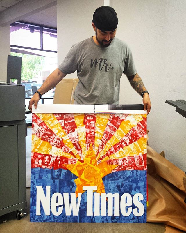 thinkproaz's tweet photo. https://t.co/EZkr37svls Randy packaging up a new aluminum sign for @phoenixnewtimes . . #azlocal #thinkpro #largeformat #cu https://t.co/04MpxqCSXd