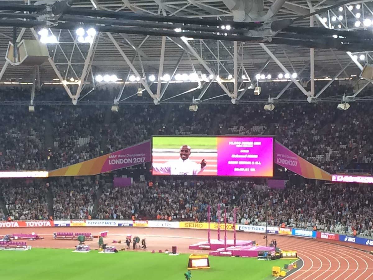 ruthie82's tweet photo. What a race! @Mo_Farah you hero! #onemorace #motime #mobot https://t.co/h2v3QIfgOC