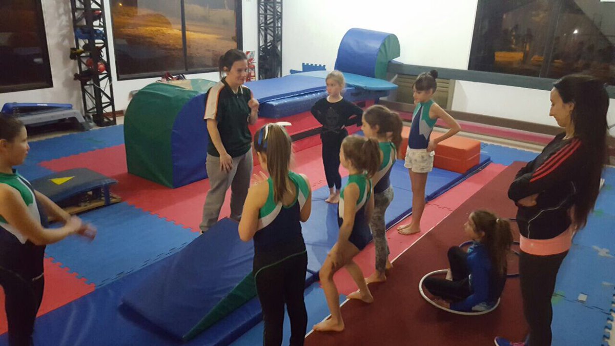 UNLAMDeportes's tweet photo. #UNLaMDeportes 🎙@zd891 #HOY 📞 a #EdgardoCaminos para hablar sobre la capacitación deportiva en la #EscuelaPública #CEF7  #VillaLaAngostura https://t.co/8w8uGFdxtc