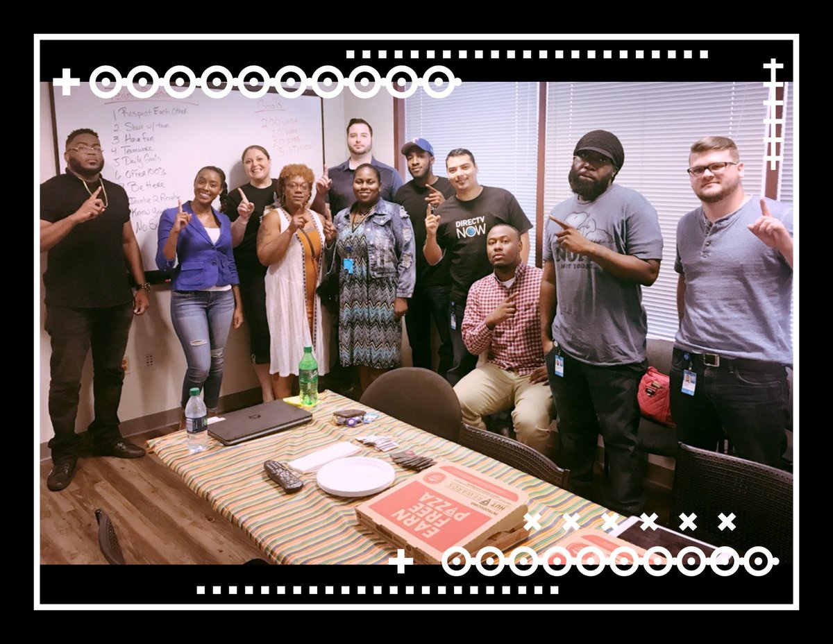 AyeshaNCo_DMDR's tweet photo. #WelcomeNewTeam #PizzaParty🍕Thanks 2 @ShaylaBacchus #TeamBonding #CasualFriday @Teamcandotx @AJ_att_dmdr @anthonyetuggle @Team_D https://t.co/IkCyk2xps9