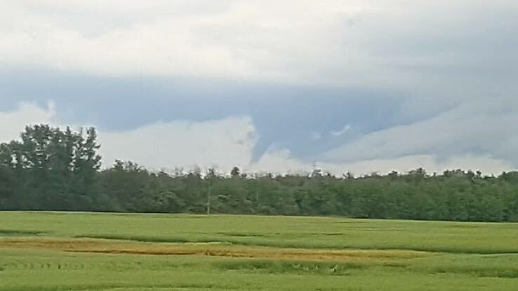 SwiftChaser's tweet image. 5:55pm West of Smoky lake #abstorm @PrairieChasers