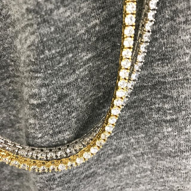 hiphopbling's tweet photo. Tennis Chains - Looks like a $10,000. Chain
https://t.co/KCJbpBV7lr
#tennischains #hiphopchains #rapperchains https://t.co/4idn6hXTBx