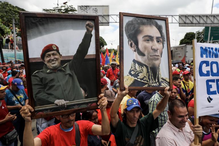 InfoCucuta's tweet photo. Máxima tensión en Venezuela por instalación de la Constituyente
https://t.co/OM62tpSzwA https://t.co/vrWya89lUI