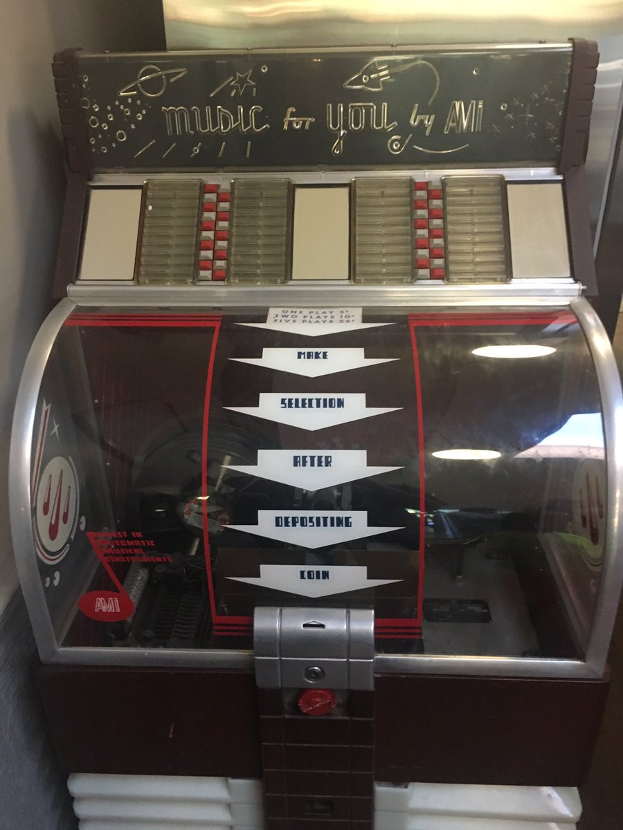 EmmaLeePonzio's tweet image. Ridiculously cool jukebox in the #Chill artisan ice cream shop where I had chocolate cornbread ice cream.  #youreadthatright