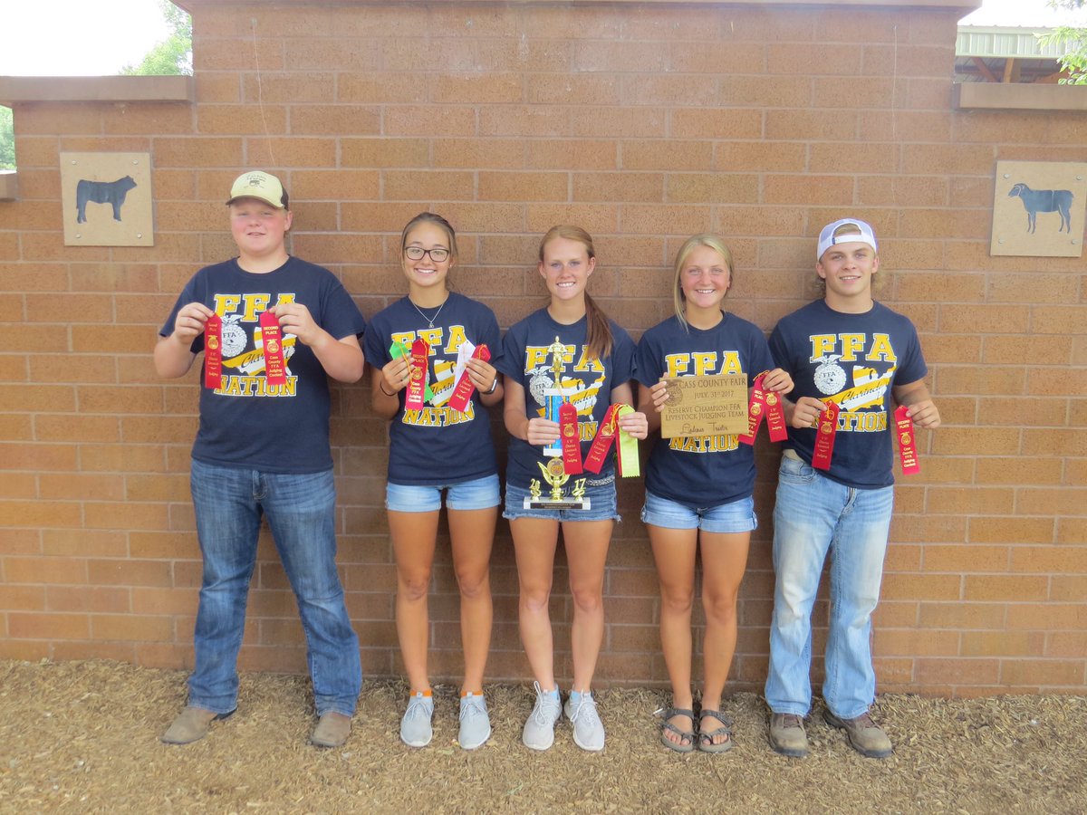 The livestock judging team competed at the District livestock judging competition and placed 2nd! Sadie placed 7th and Bradlie placed 4th!