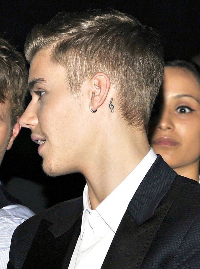 ibieberthought's tweet photo. His side profile 😍😍 https://t.co/hRTQrsOgBT
