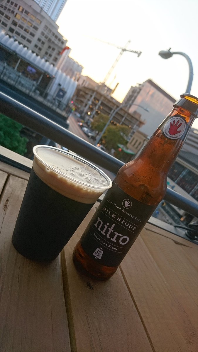 LK_Fitzpatrick's tweet photo. Whilst in #Texas, show them a perfect pour @LeftHandBrewing #goodstout #beerislife https://t.co/V9XYwnqFOq