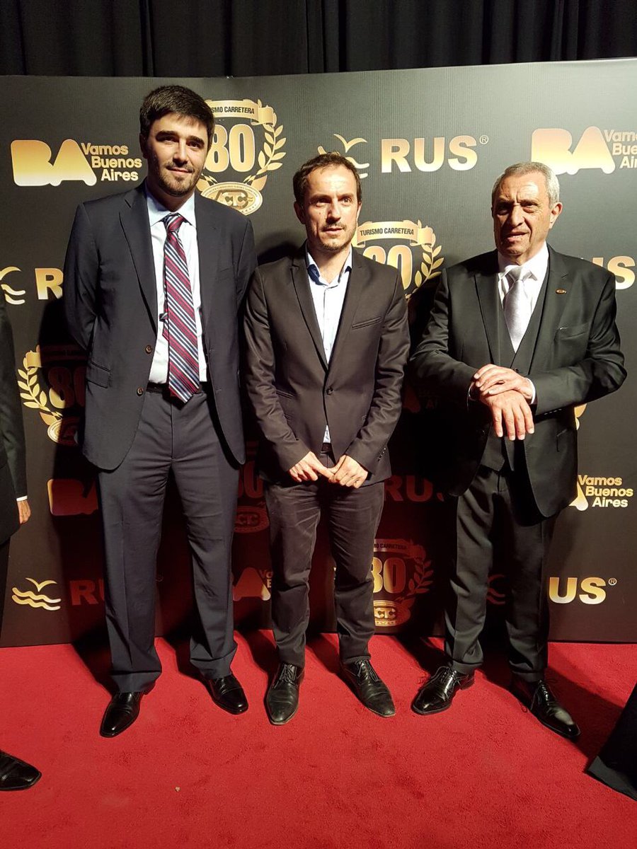 campanagov's tweet photo. En el intendente Abella en la Cena 80 años de la ACTC con Hugo Mazzane y Ezequiel Galli https://t.co/NALRlQO6fV